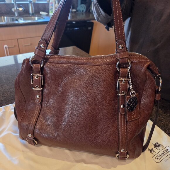 Coach - Picture 2 of 4